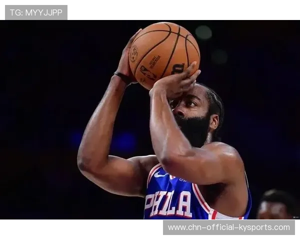 哈登回撤三分命中，76人将比分拉近到只差一球