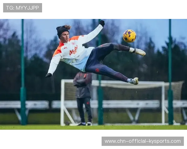 福登与哈兰德的配合数据被战术团队记录分析，福登和哈兰德